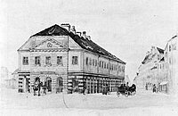 Historische Zeichnung eines zweistöckigen Feuerhauses mit klassizistischer Fassade, Pferdekutsche und Personen auf der Straße