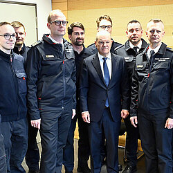 Besuch Bundeskanzler Scholz bei den Hilfskräften