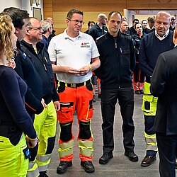 Besuch Bundeskanzler Scholz bei den Hilfskräften